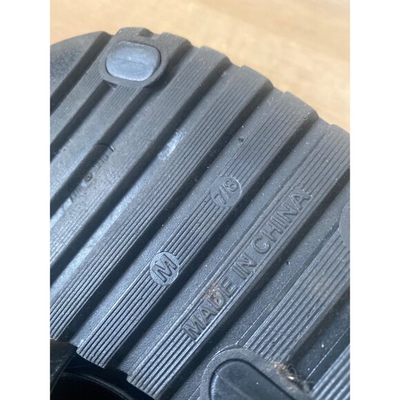 New! Women's Black Crisscross Strap Sandals With Adjustable Ankle Buckle Size M - Picture 7 of 7